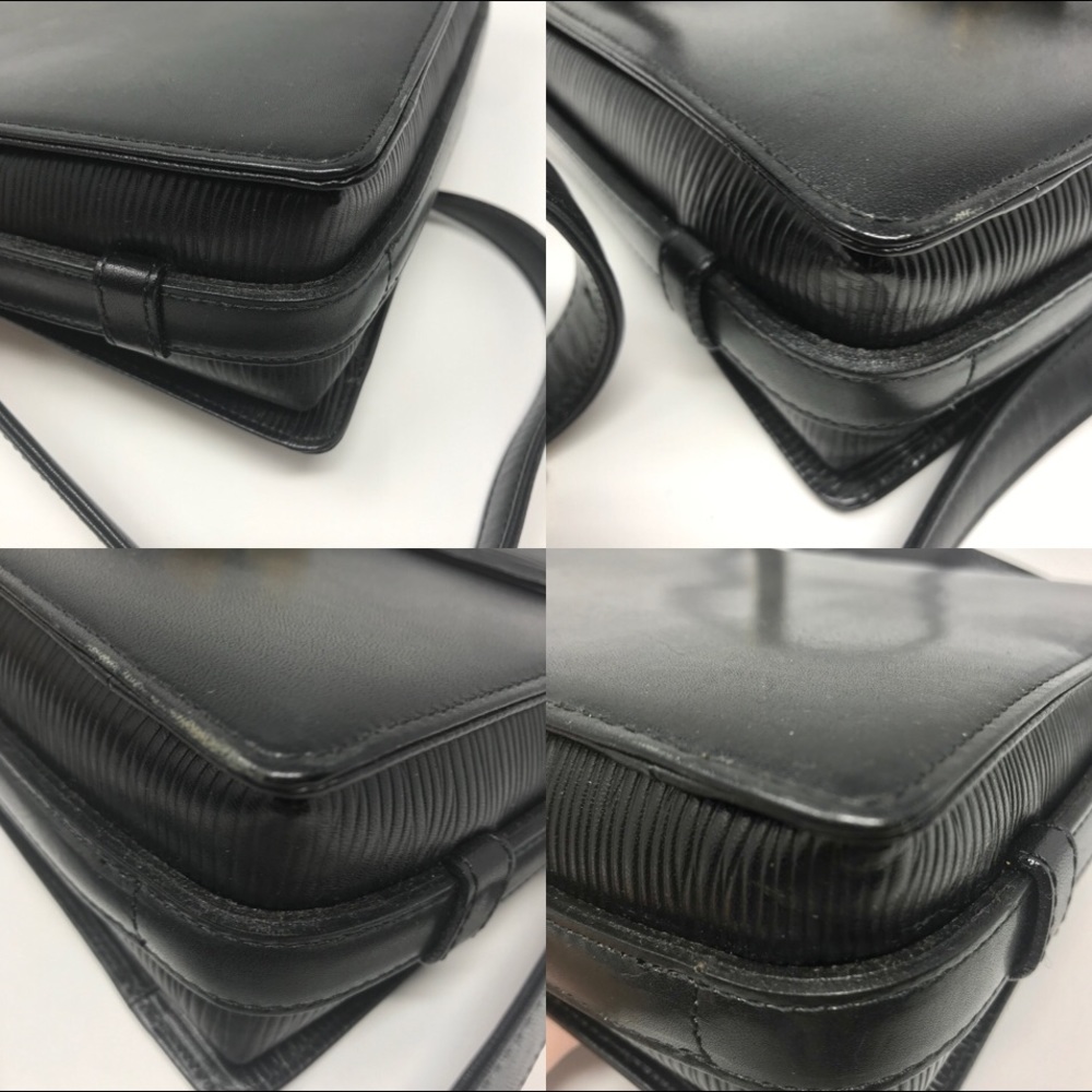 **SOLD**Valentino Vintage Epi Leather Shoulder Bag - Picture 4 of 8